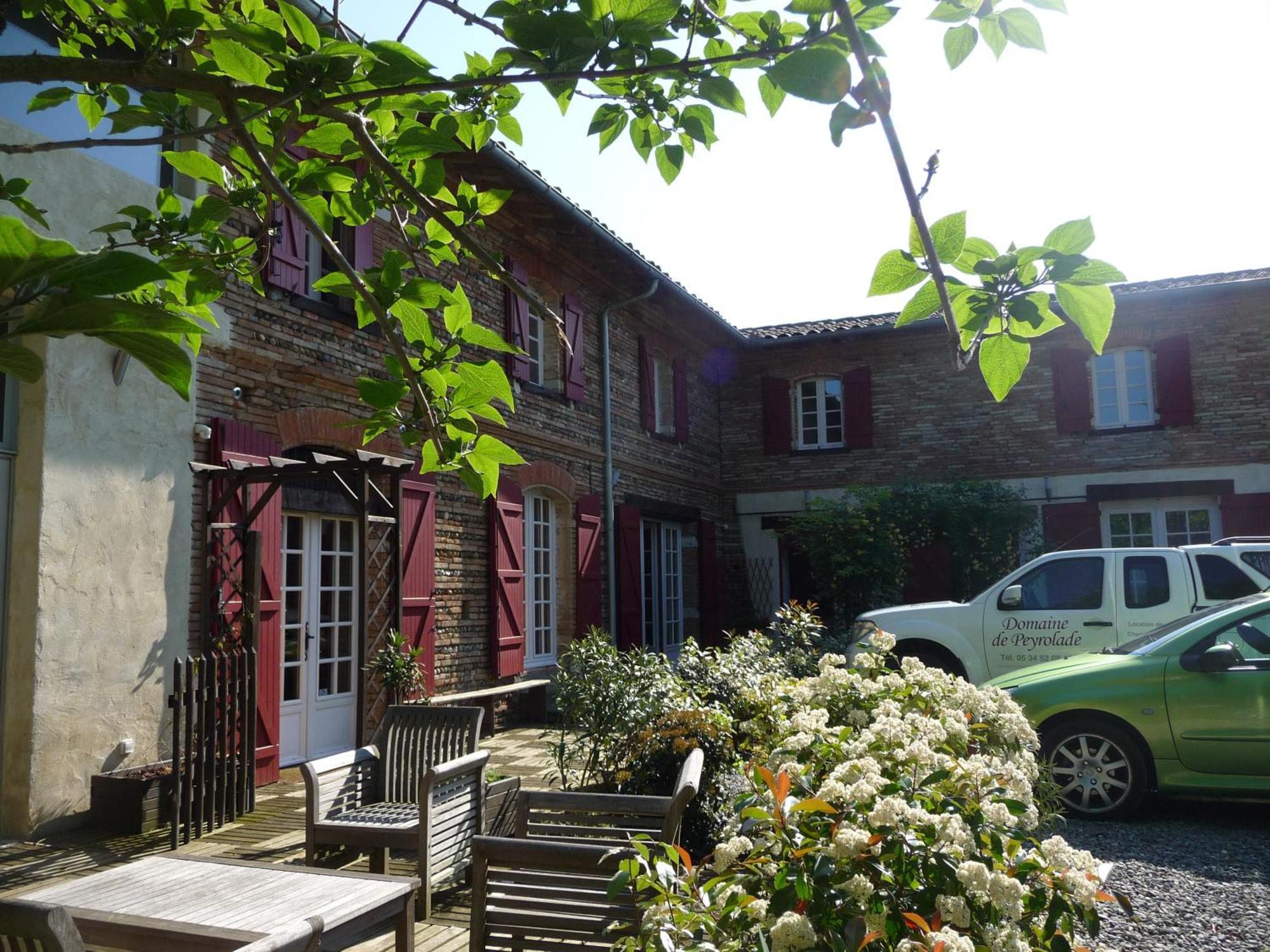 Logis Domaine De Peyrolade Acomodação com café da manhã Daux Exterior foto