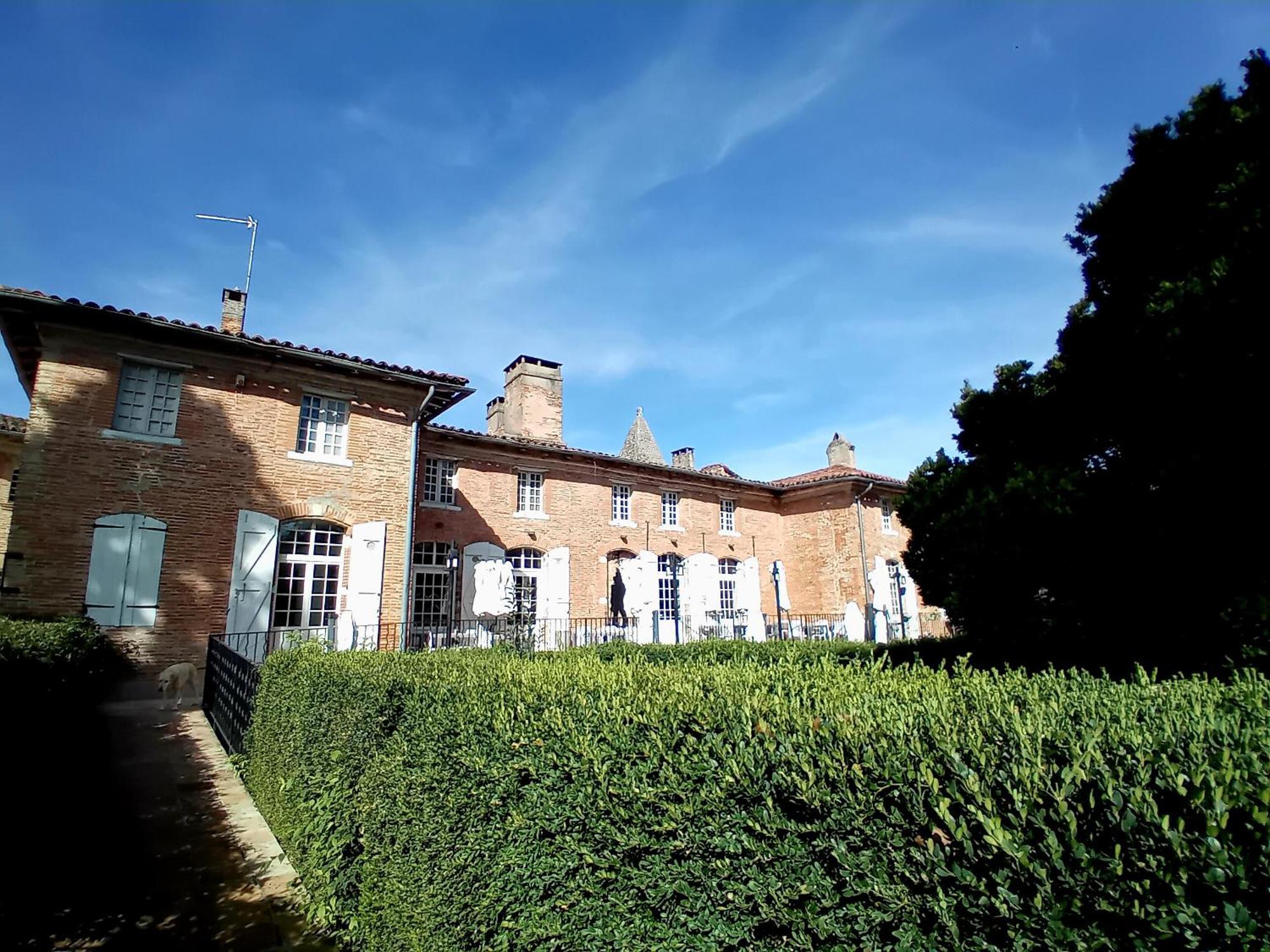 Logis Domaine De Peyrolade Acomodação com café da manhã Daux Exterior foto