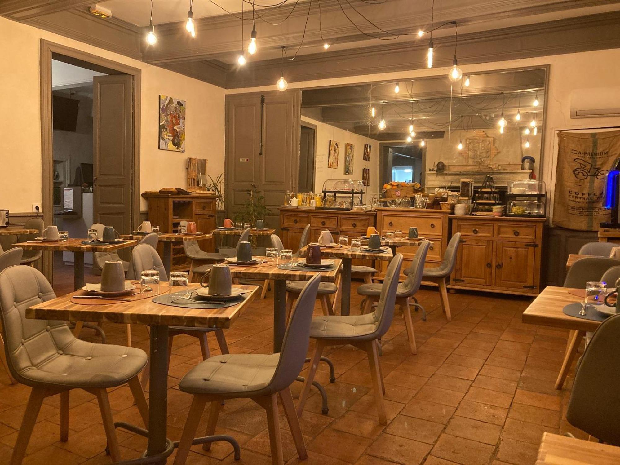 Logis Domaine De Peyrolade Acomodação com café da manhã Daux Exterior foto